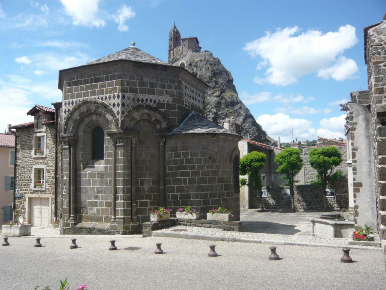 Le Petit Seguret Apartment Le Puy-en-Velay ภายนอก รูปภาพ
